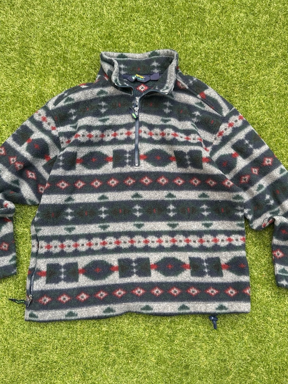 American Eagle Outfitters Gray, Black & Red Patterned Quarter-Zip Fleece